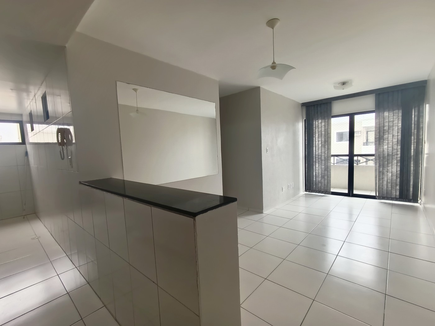 Apartamento à venda com 3 quartos, 63m² - Foto 2