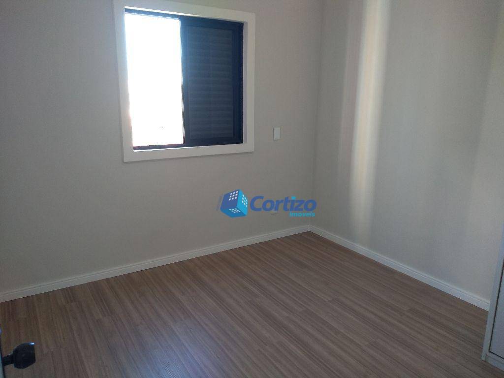 Apartamento para alugar com 3 quartos, 96m² - Foto 10