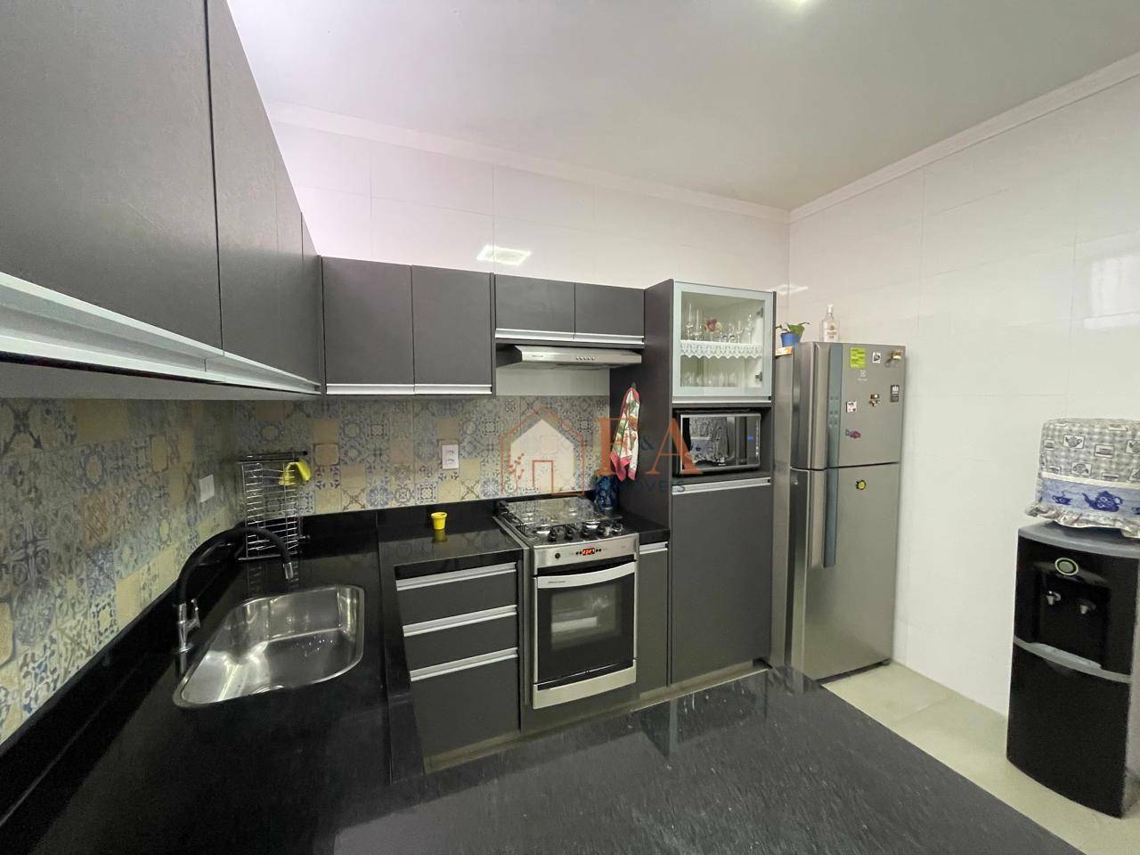 Casa à venda com 3 quartos, 237m² - Foto 14