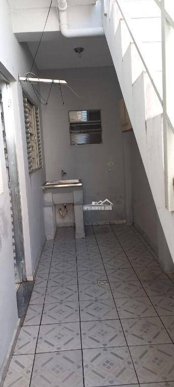 Casa à venda com 3 quartos, 87m² - Foto 11