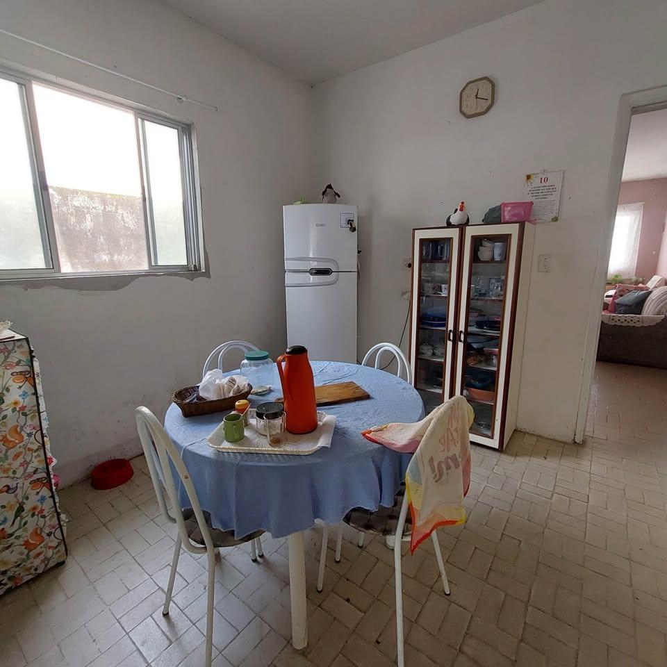 Casa à venda com 2 quartos, 260m² - Foto 4