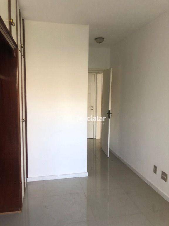 Apartamento à venda com 2 quartos, 64m² - Foto 9