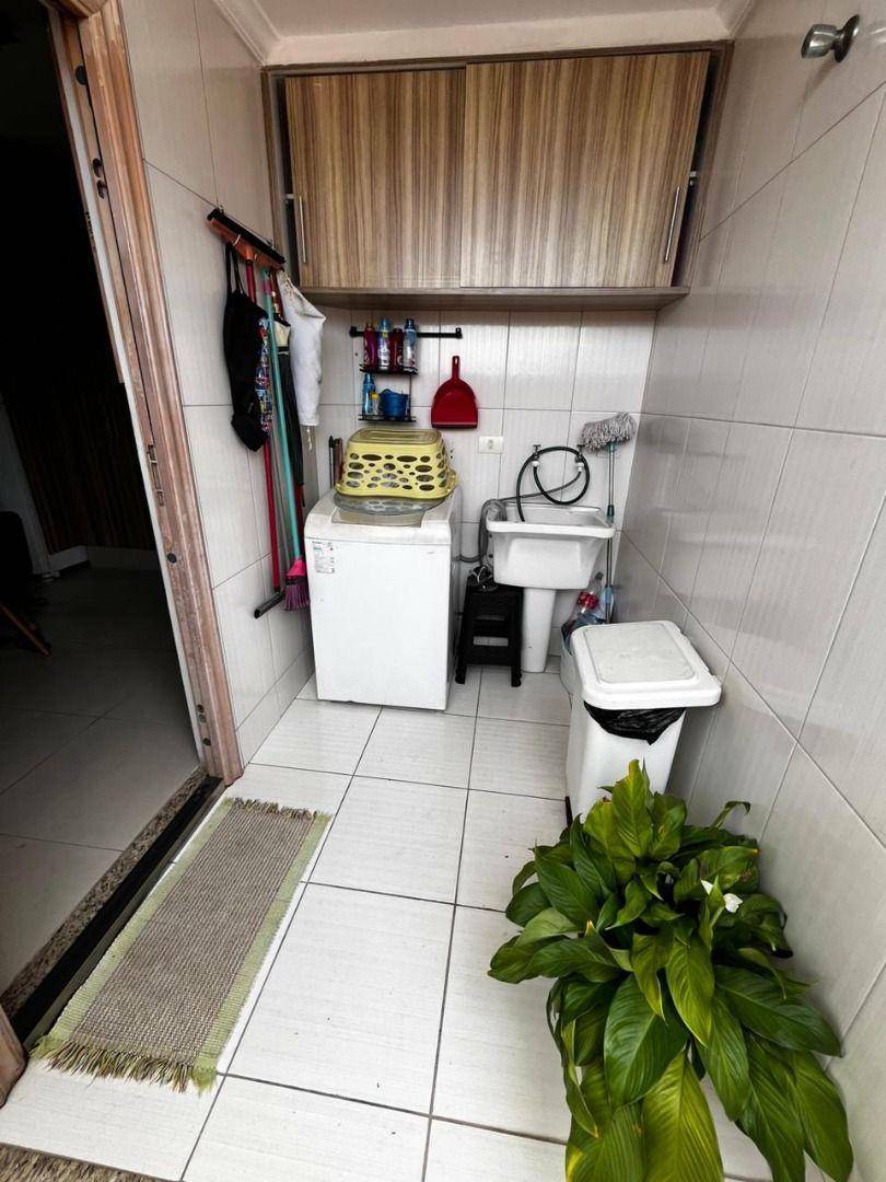 Sobrado à venda e aluguel com 3 quartos, 160m² - Foto 20