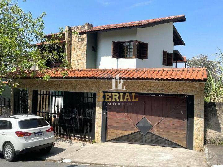 Sobrado à venda com 4 quartos, 315m² - Foto 1