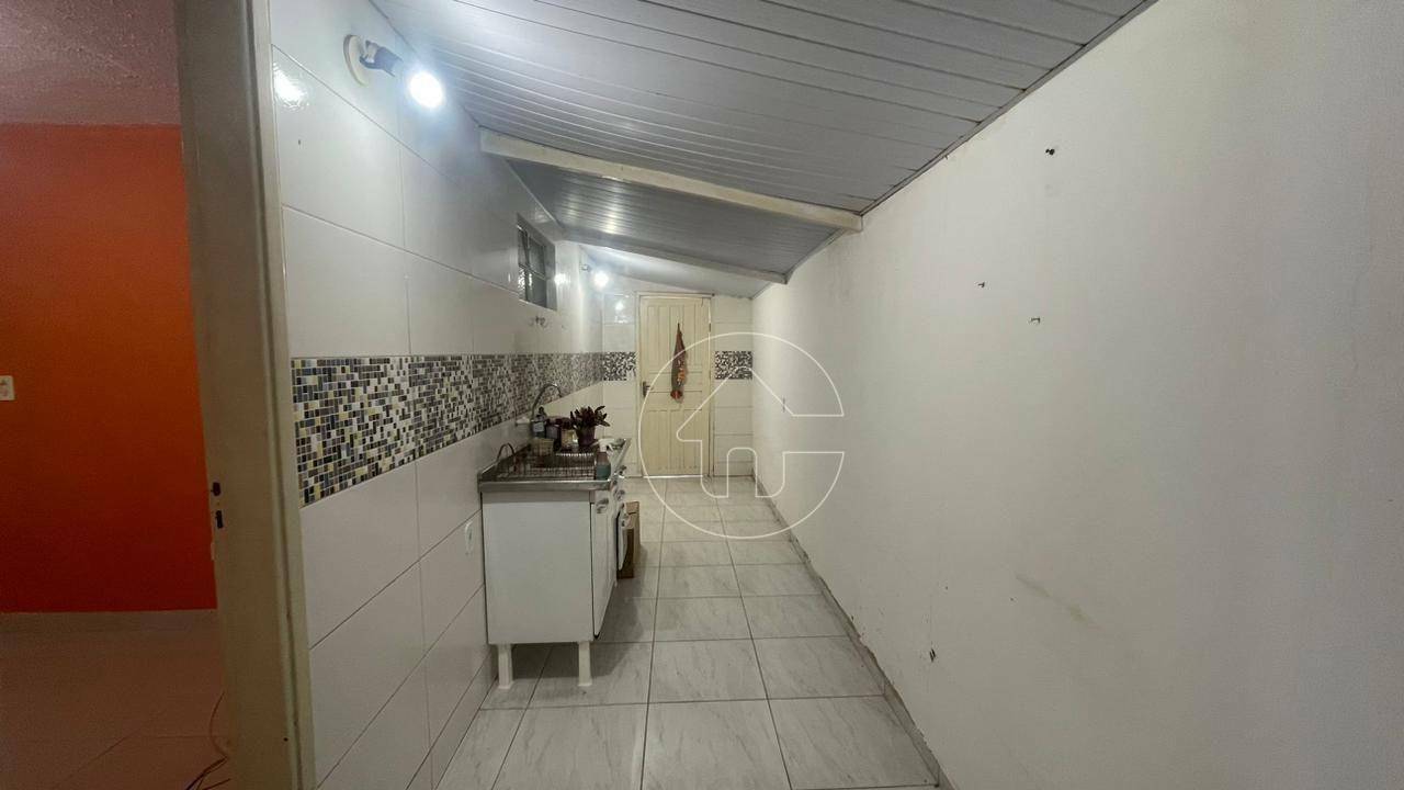 Casa à venda com 2 quartos, 180m² - Foto 11