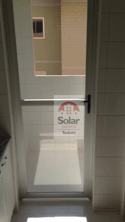 Apartamento à venda com 2 quartos, 61m² - Foto 4