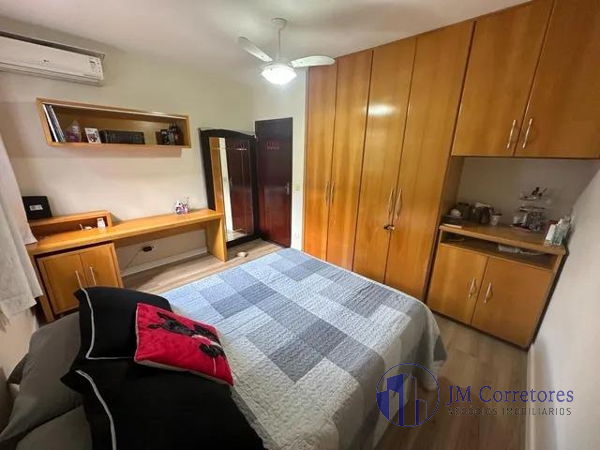 Casa à venda com 3 quartos, 200m² - Foto 18