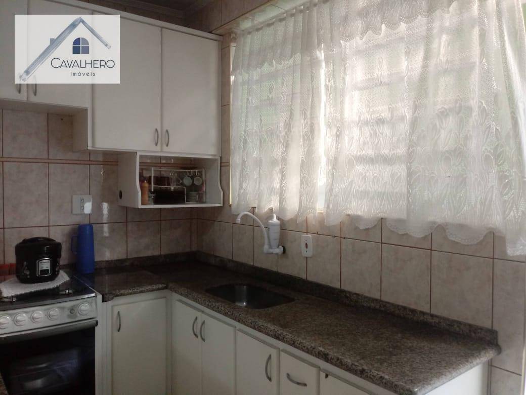 Casa à venda com 6 quartos, 300m² - Foto 5