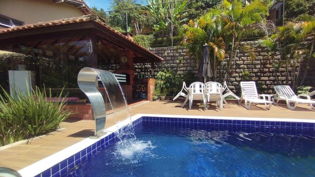 Casa à venda com 4 quartos, 900m² - Foto 1