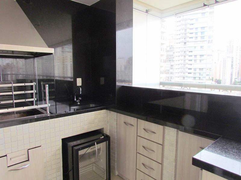 Apartamento para alugar com 4 quartos, 226m² - Foto 7