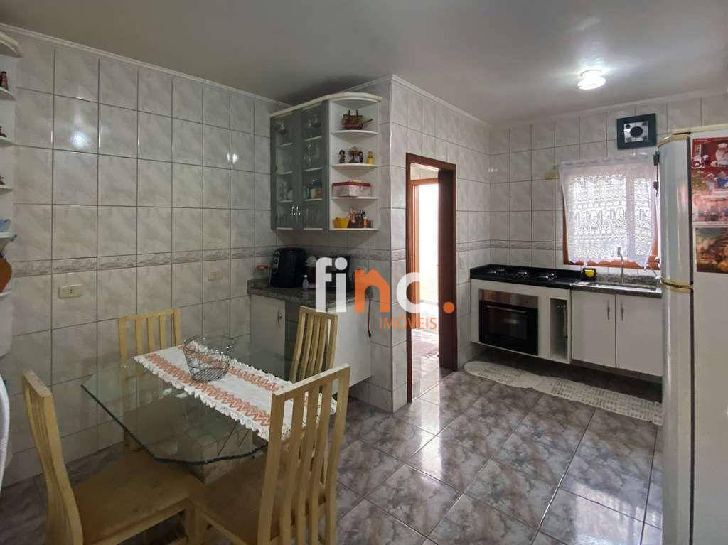 Casa de Condomínio à venda com 3 quartos, 361m² - Foto 12