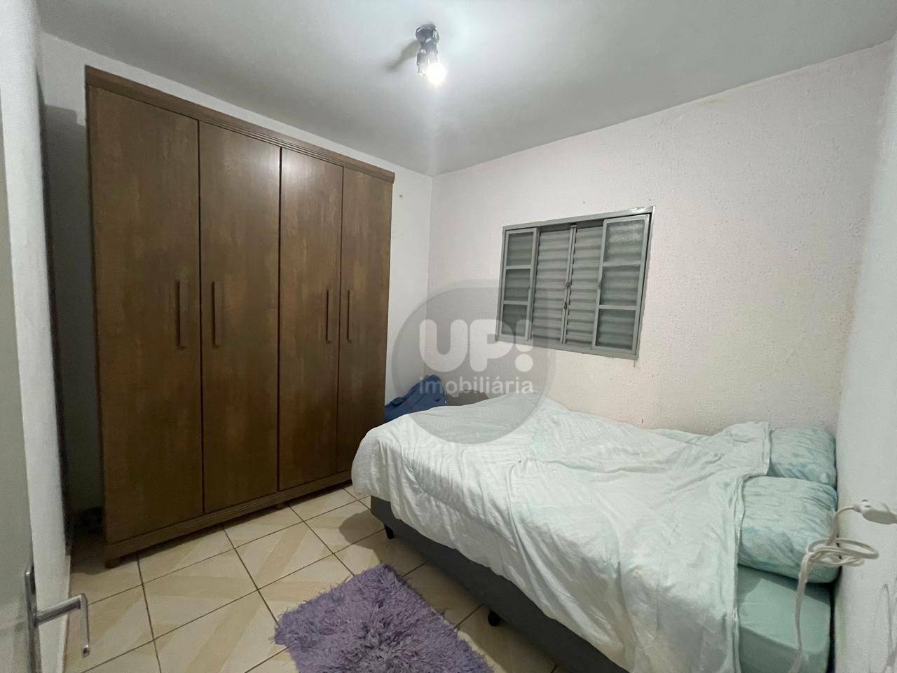 Casa à venda com 2 quartos, 50m² - Foto 2