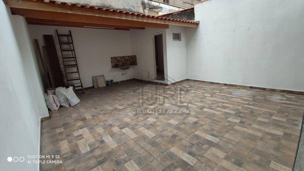 Sobrado para alugar com 2 quartos, 180m² - Foto 17