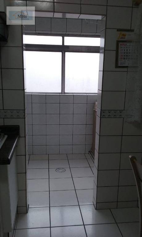 Apartamento à venda com 2 quartos, 70m² - Foto 9