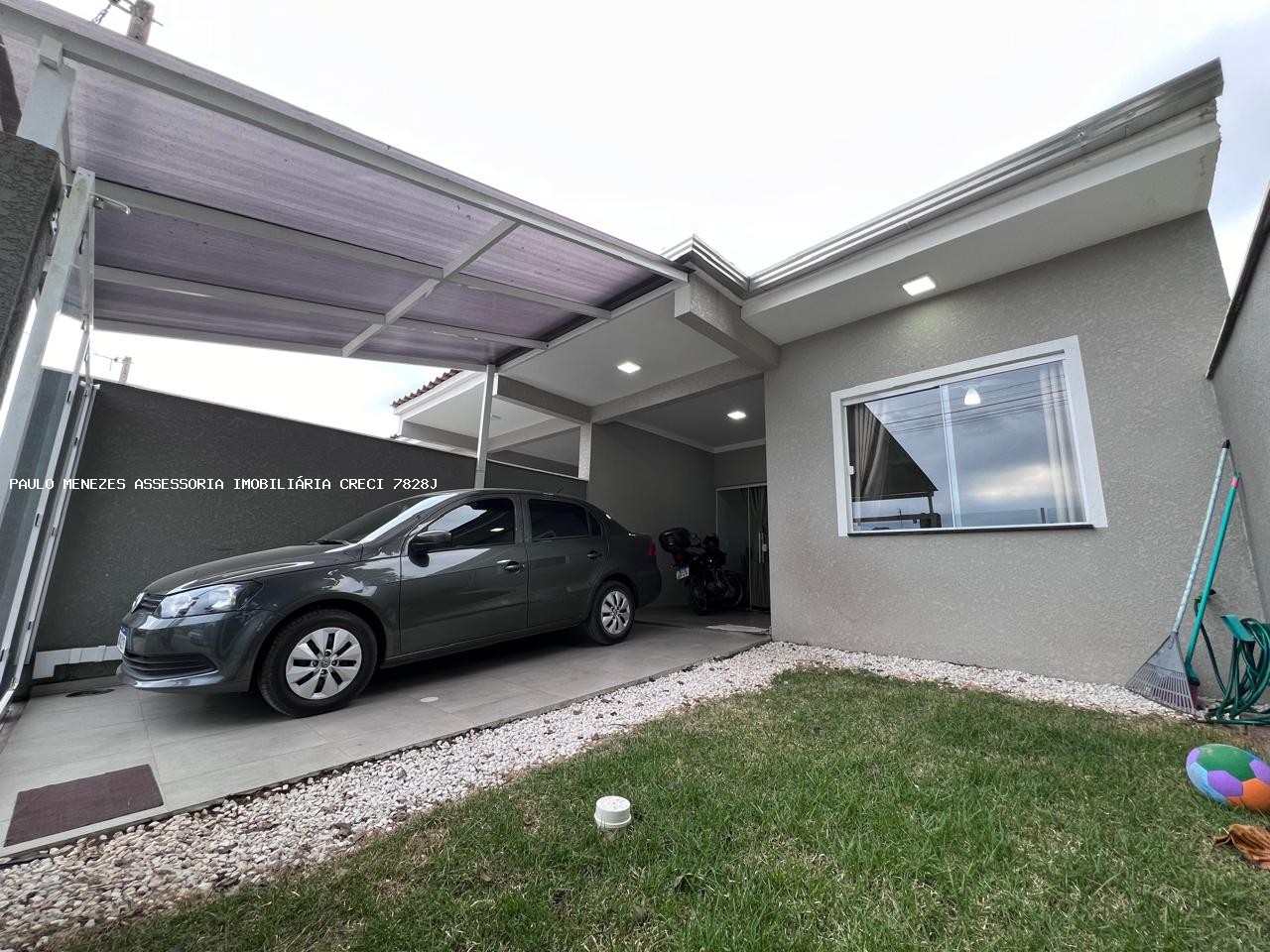 Casa à venda com 3 quartos, 180m² - Foto 1