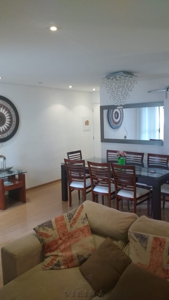 Apartamento à venda com 2 quartos, 75m² - Foto 2