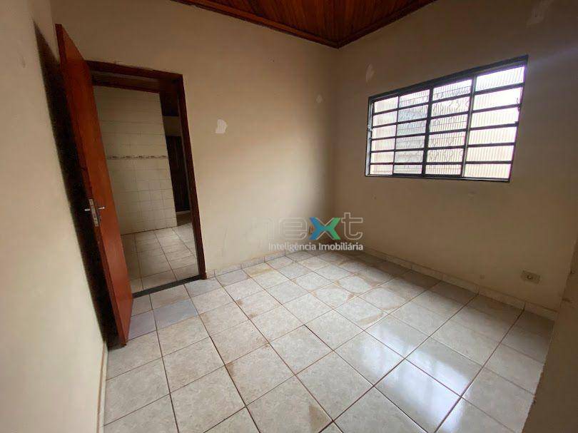 Casa à venda com 4 quartos, 136m² - Foto 11