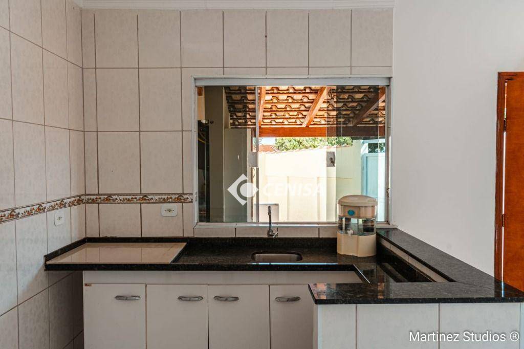 Casa à venda com 3 quartos, 137m² - Foto 13