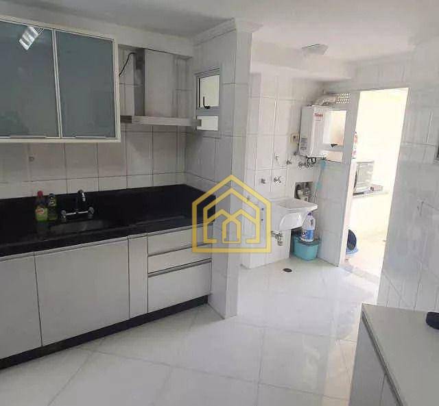 Apartamento à venda com 3 quartos, 72m² - Foto 3