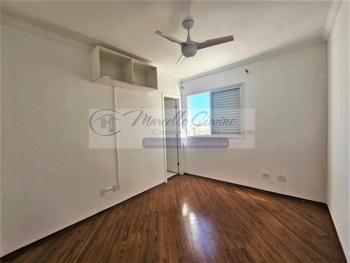 Apartamento à venda com 3 quartos, 127m² - Foto 13