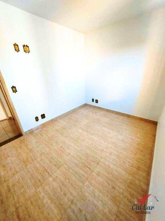 Apartamento à venda com 2 quartos, 60m² - Foto 21