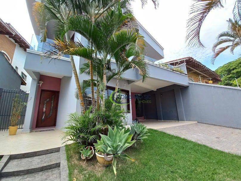 Sobrado à venda e aluguel com 4 quartos, 270m² - Foto 1