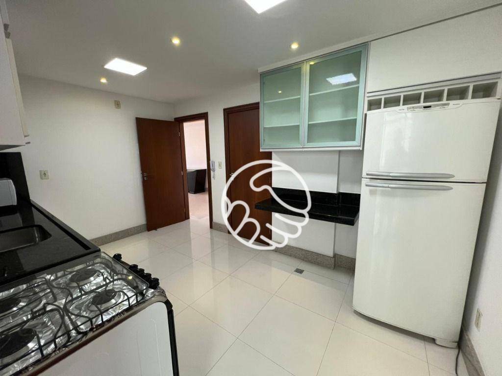 Apartamento para alugar com 3 quartos, 110m² - Foto 8