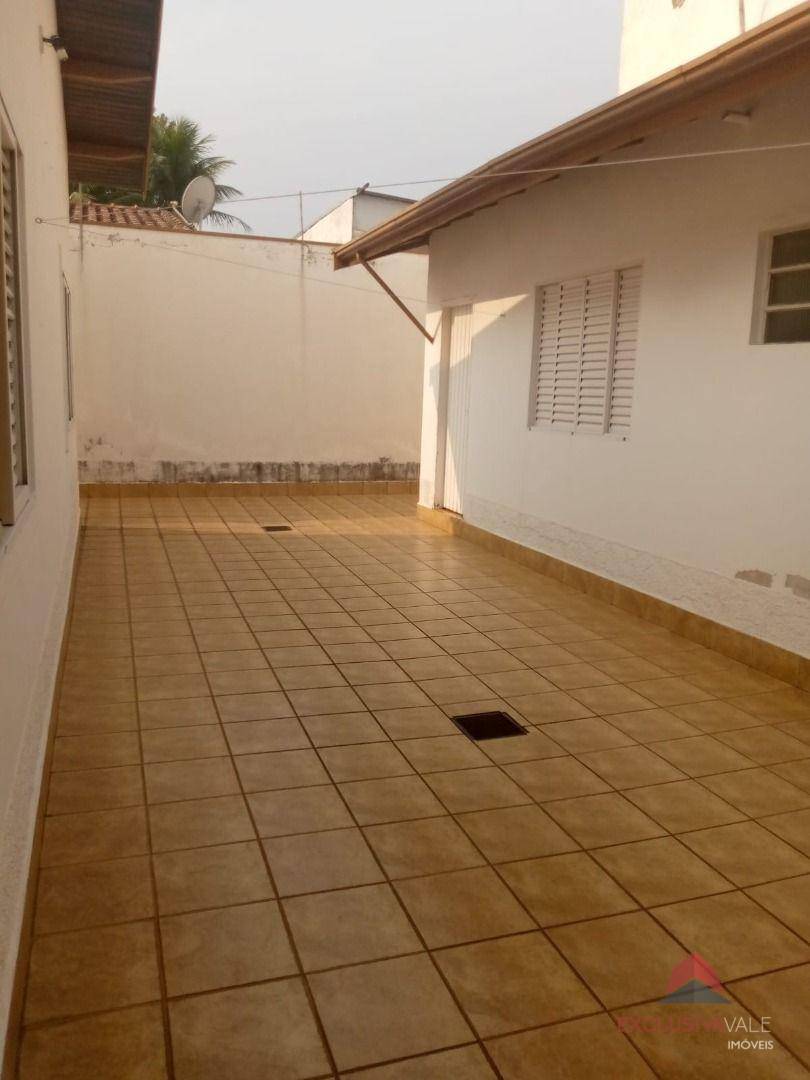 Casa à venda com 4 quartos, 150m² - Foto 8