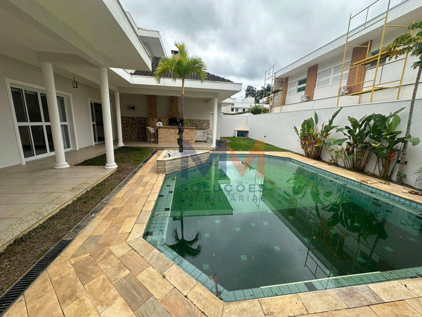 Casa à venda com 4 quartos, 437m² - Foto 6