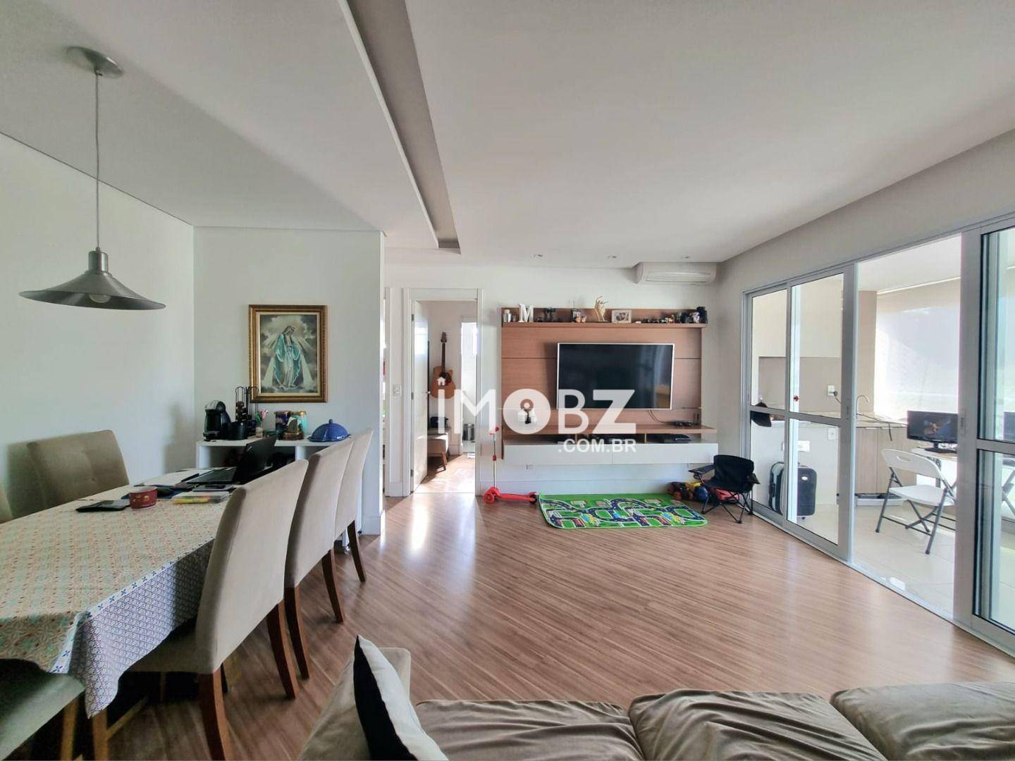 Apartamento à venda com 2 quartos, 77m² - Foto 1