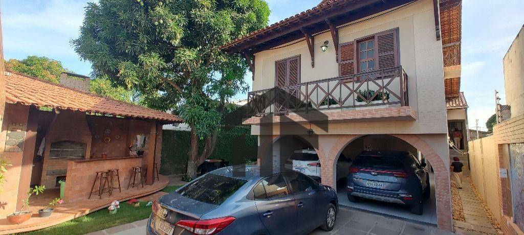 Casa à venda com 4 quartos, 246m² - Foto 3