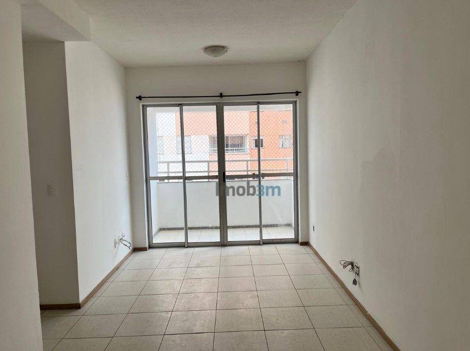 Apartamento à venda com 3 quartos, 71m² - Foto 3