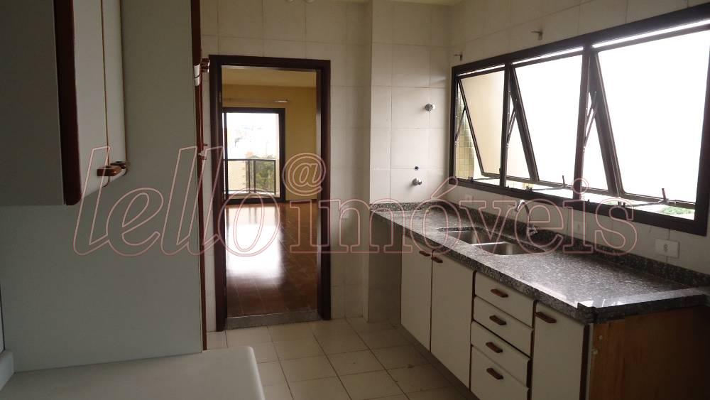 Apartamento para alugar com 3 quartos, 202m² - Foto 7