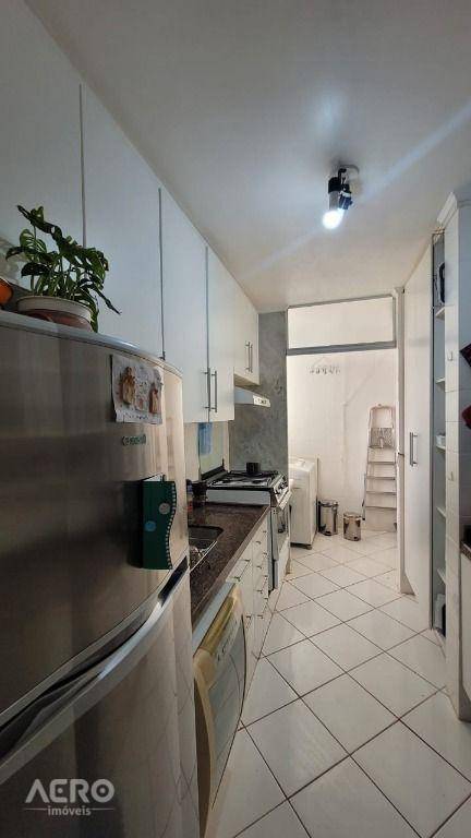 Apartamento à venda com 3 quartos, 66m² - Foto 14