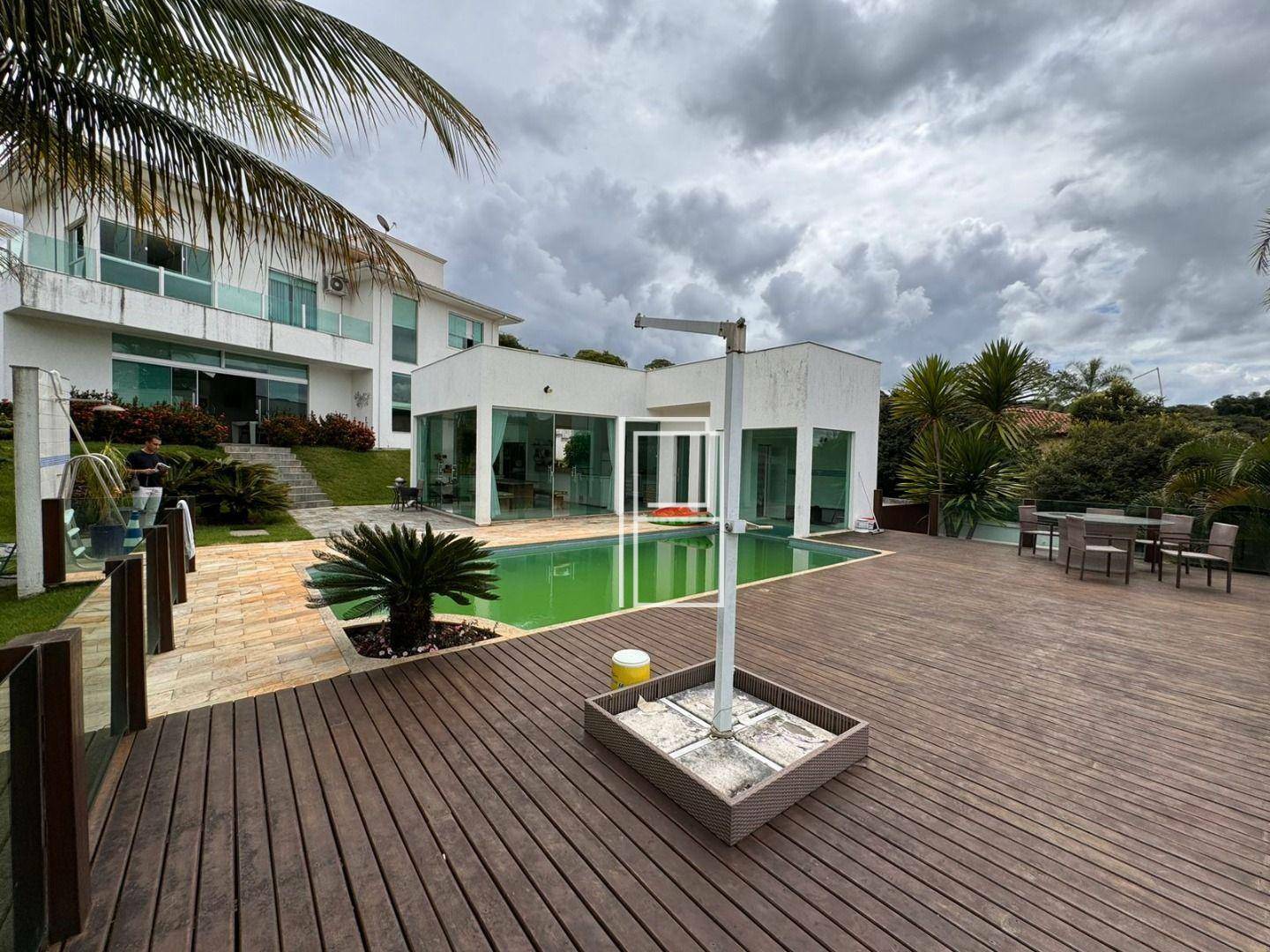 Casa de Condomínio à venda com 4 quartos, 296m² - Foto 1