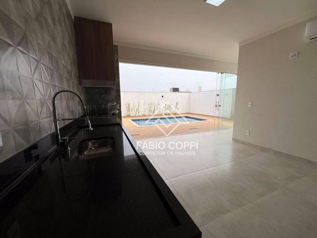 Casa de Condomínio à venda com 3 quartos, 236m² - Foto 3