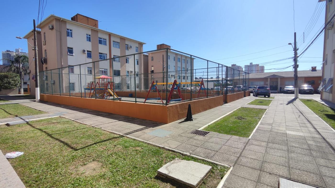 Apartamento à venda com 3 quartos, 41m² - Foto 2