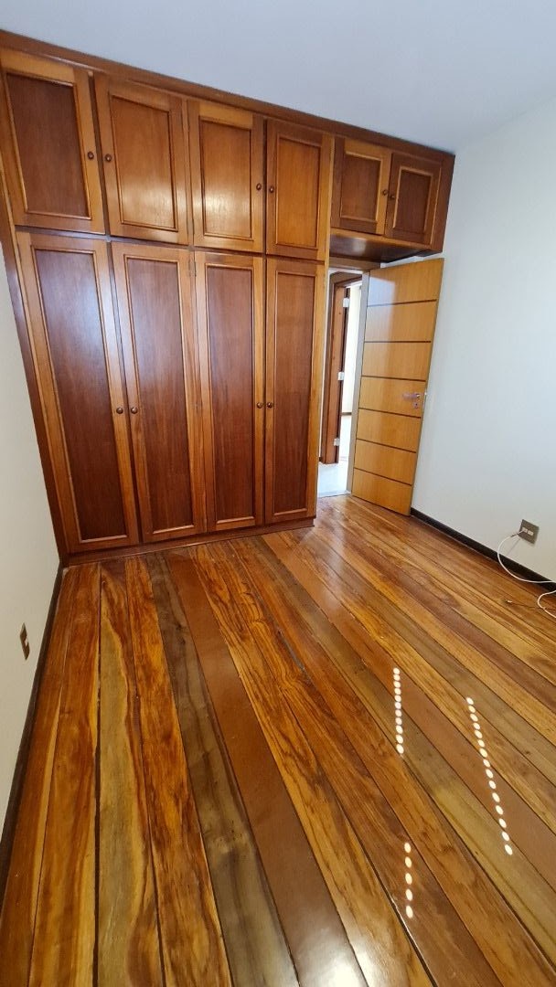 Apartamento à venda com 5 quartos, 250m² - Foto 34