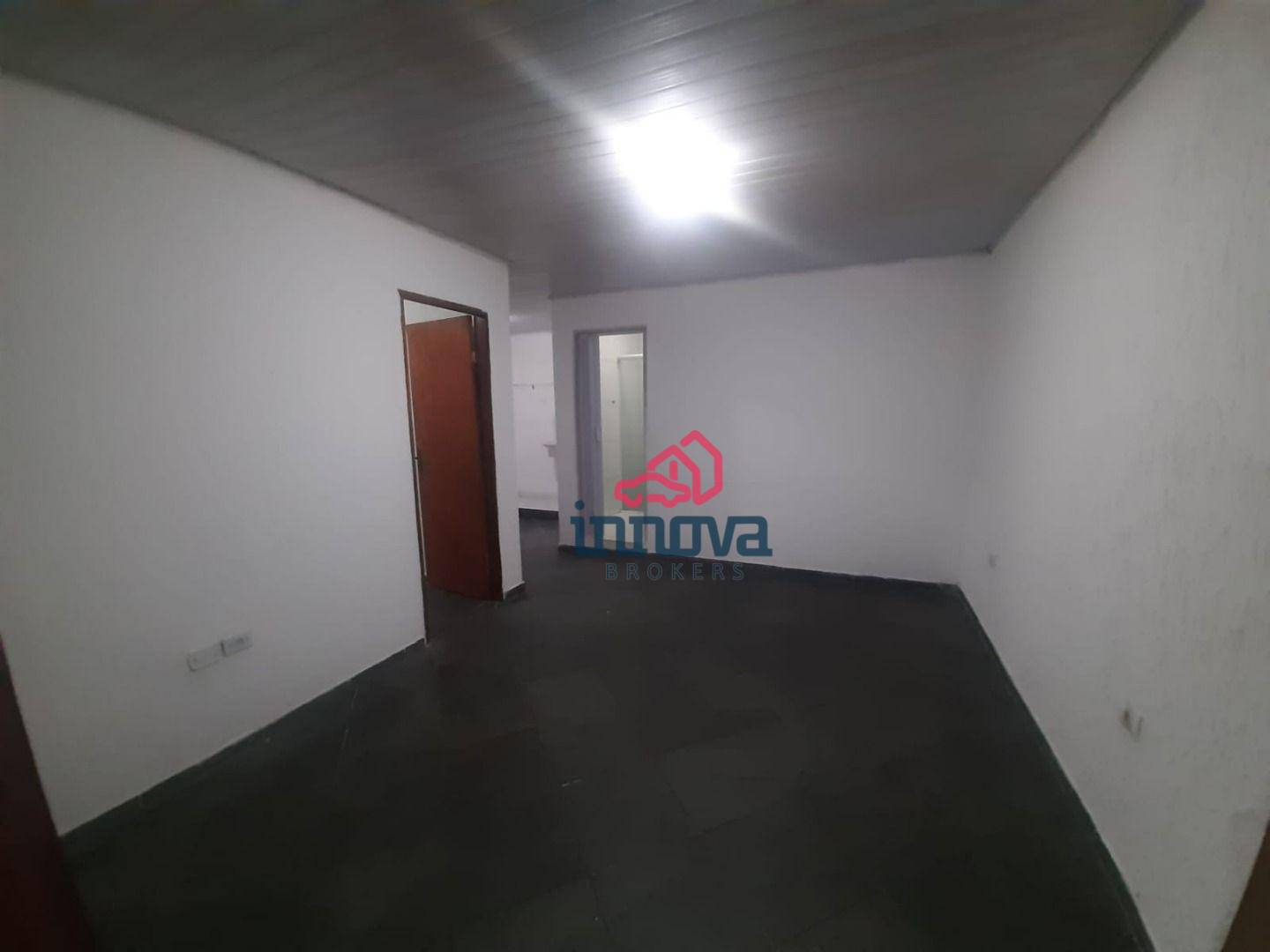 Casa à venda com 3 quartos, 90m² - Foto 1