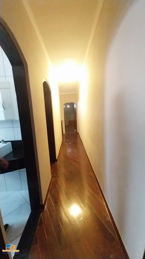 Casa à venda com 3 quartos, 198m² - Foto 8