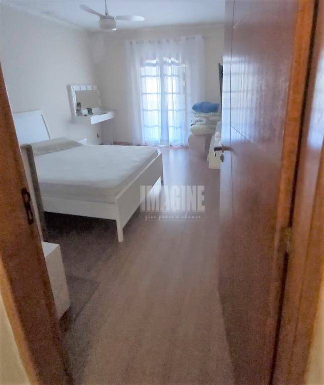 Sobrado à venda com 4 quartos, 200m² - Foto 9