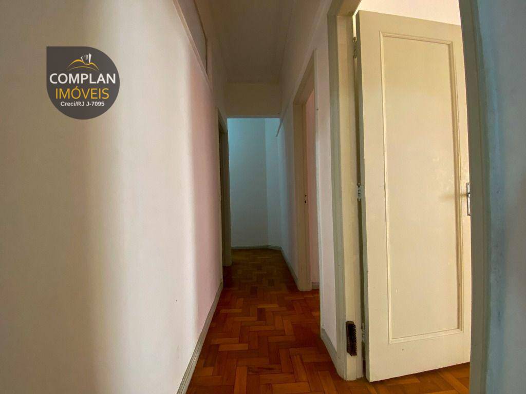 Apartamento para alugar com 3 quartos, 160m² - Foto 11