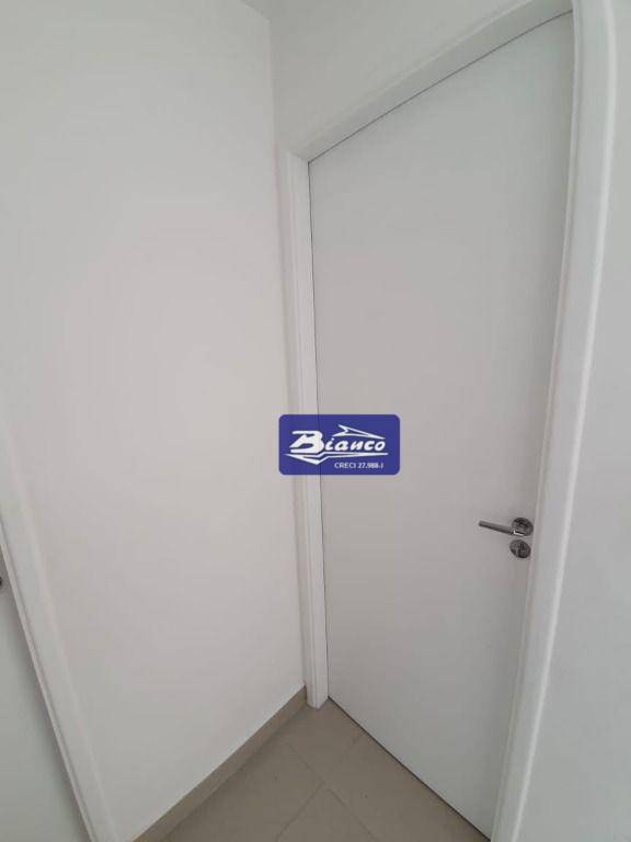 Apartamento à venda com 2 quartos, 60m² - Foto 11