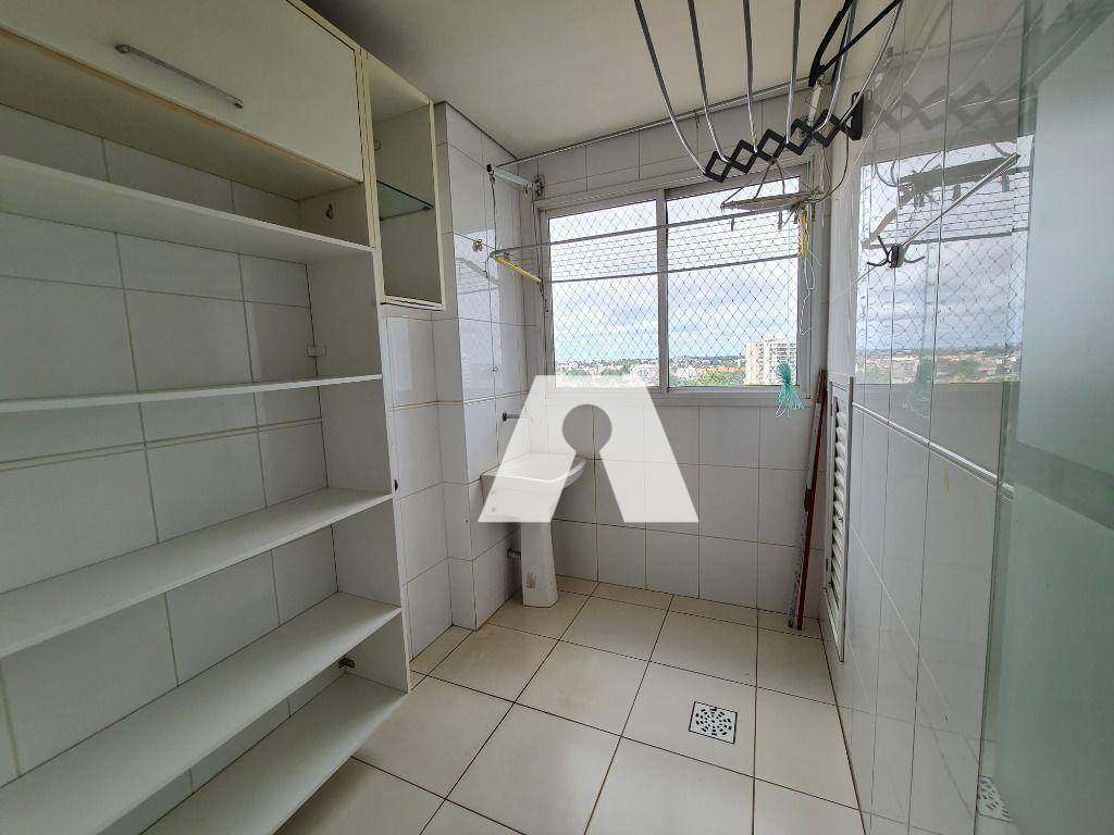 Apartamento para alugar com 3 quartos, 202m² - Foto 5