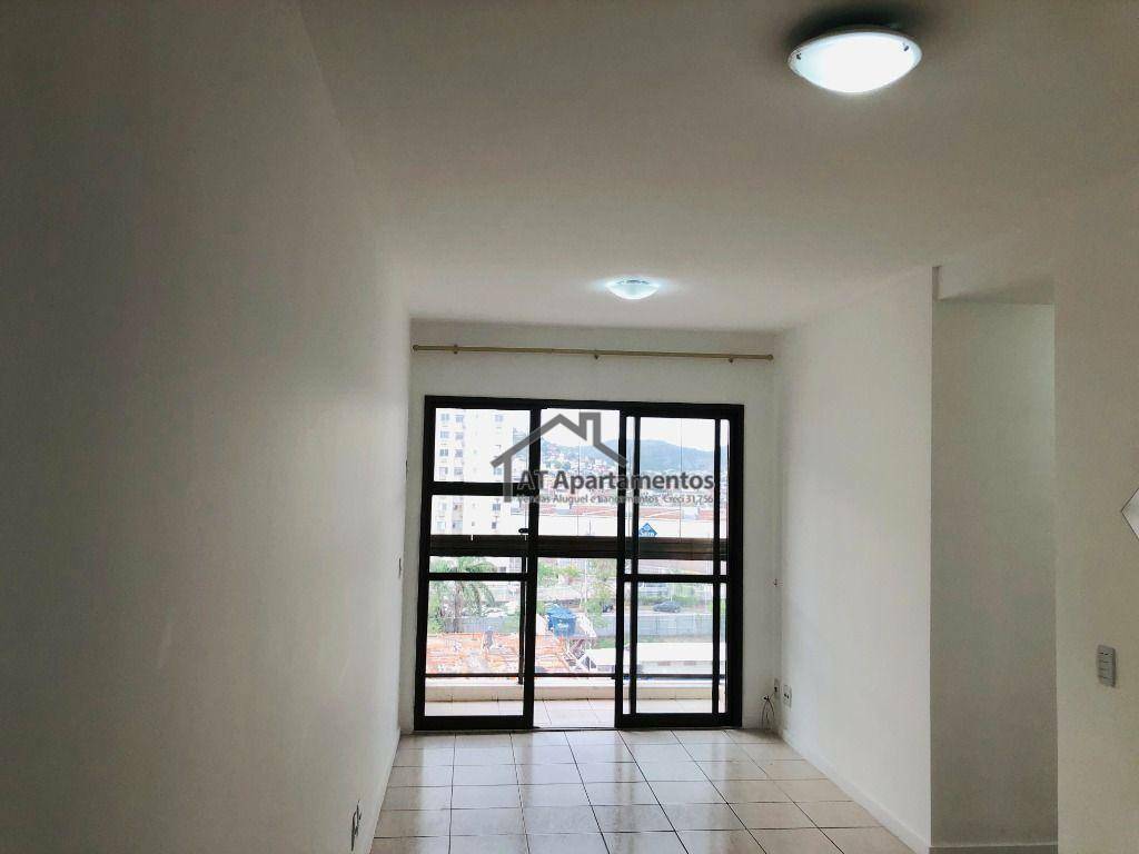 Apartamento à venda com 3 quartos, 72m² - Foto 4