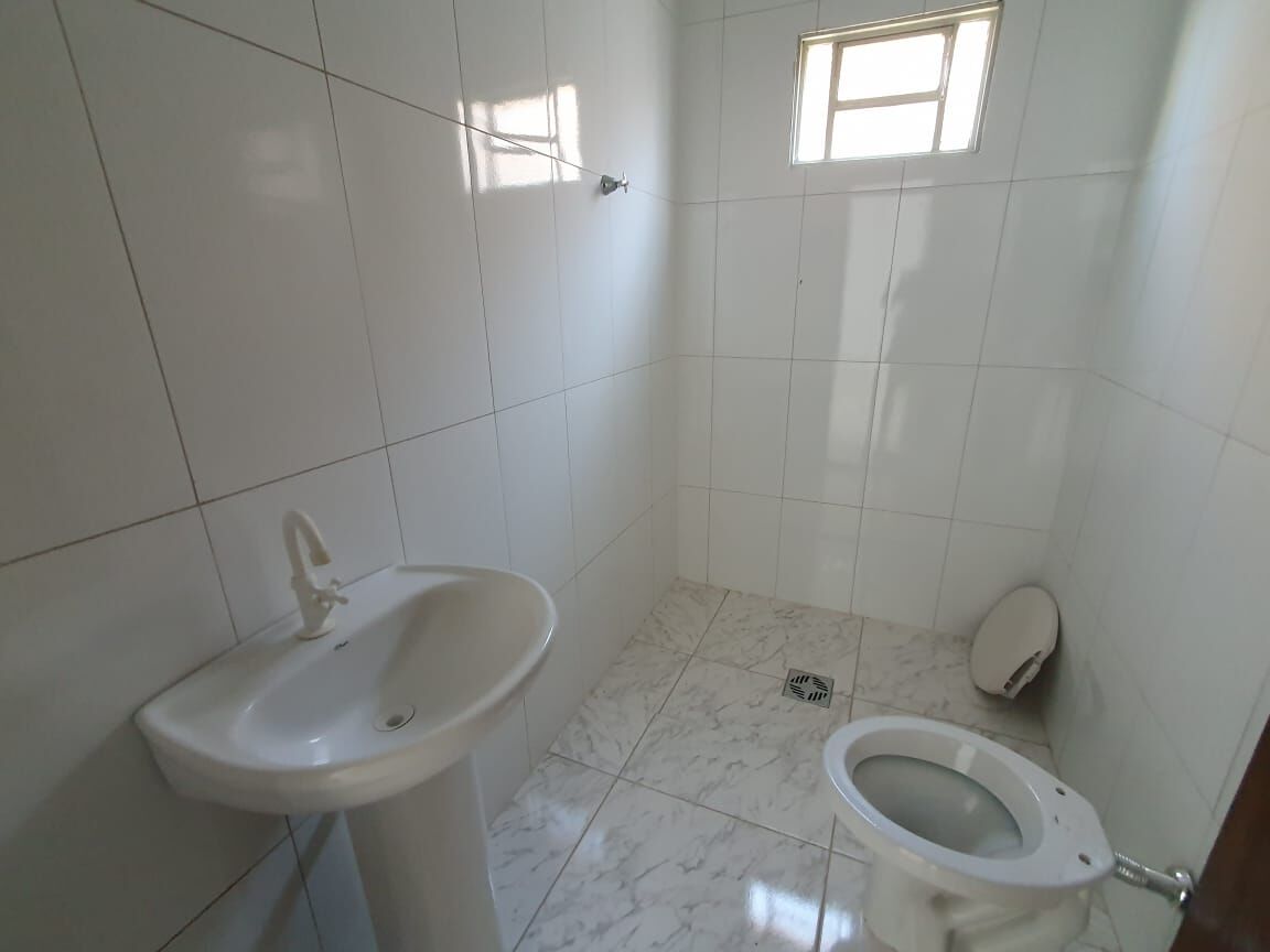 Casa à venda com 2 quartos, 230m² - Foto 4