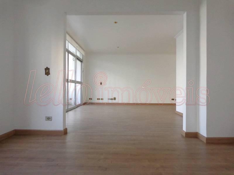 Apartamento para alugar com 3 quartos, 180m² - Foto 2