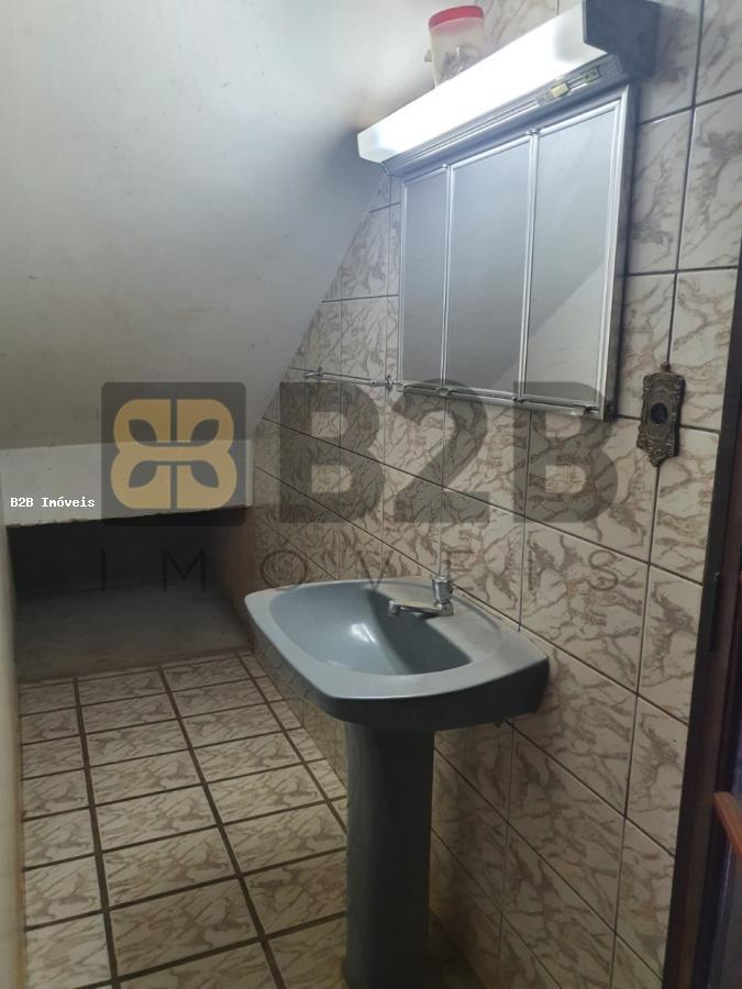 Casa à venda com 4 quartos, 298m² - Foto 13