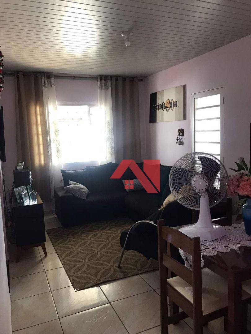 Casa à venda com 3 quartos, 120m² - Foto 1