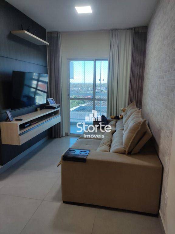 Apartamento à venda com 2 quartos, 57m² - Foto 1